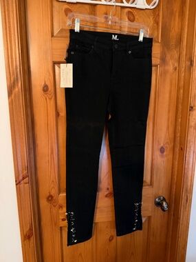 Black Embellished Hem Skinny Jeans - Sleek Women's Fit